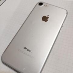 iPhone7 32GB docomo sim使用可能　画面上部ヒビ　バッテリー75%　初期化済の画像