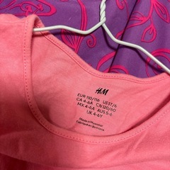 H&M トップスの画像