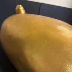 金ピカ猫ちゃんぬいぐるみの画像