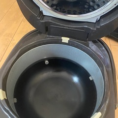 炊飯器の画像