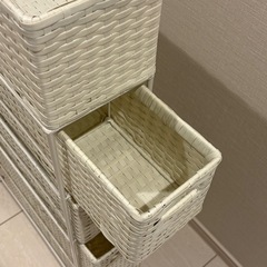 ホワイト ラタン調 4段ラック/洗面所収納にも◎の画像