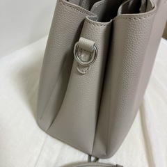 LAKOLE ラコレ ハンドバッグ ショルダー付 グレーの画像