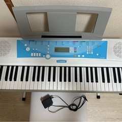 YAMAHAキーボード(61鍵) EZ-J220 スタンド＋椅子セットの画像