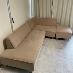 3〜4人掛け+オットマンのソファーの画像