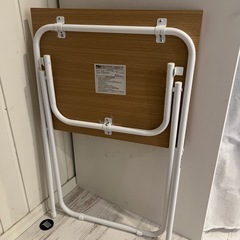 【新品・未使用】ニトリ　折りたたみテーブル　の画像
