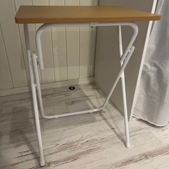 【新品・未使用】ニトリ　折りたたみテーブル　の画像
