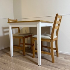 IKEA LERHAMN 木製 正方形 ダイニングテーブルセットの画像