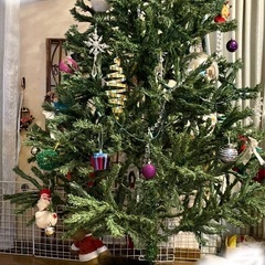 巨大なクリスマスツリー🎄240cm と飾り類 ぬいぐるみ　※写真にうつってる以外の飾りも有り　大量一式の画像