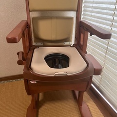 家具調トイレセレクトRはねあげ ｜ 【安寿】の介護用品 ｜ アロン化成の画像