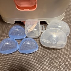 哺乳瓶　　搾乳機　　おしゃぶり　おしゃぶりケース　ニップル　哺乳瓶消毒　セットの画像