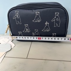 【新品タグ付き】GERATO PIQUE白くまスクエアポーチの画像