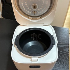 ハイアール 3合炊き 炊飯器の画像