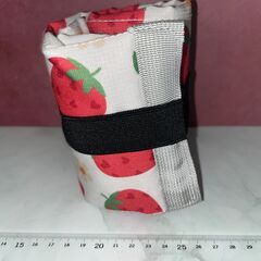 【ほぼ未使用】保冷バッグ いちご柄の画像
