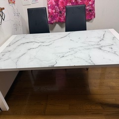 ニトリ　大理石柄　ダイニングテーブルの画像