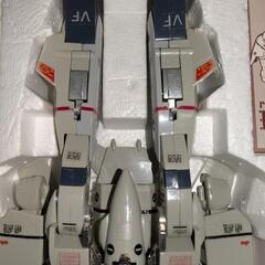 タカトクトイズ完全変形バルキリーVF1-Jの画像