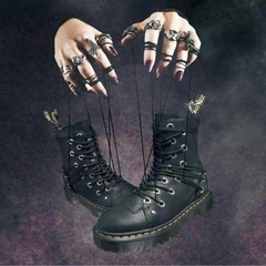 Dr.Martens ダリア daria   手渡し限定の画像