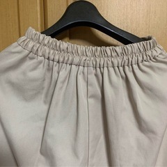 ※非対面OK※ 【美品】ベージュフレアスカートS GUジーユーの画像