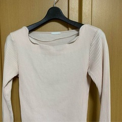 ※非対面※ 【美品】数回着用GU カットソー S サーモンピンク ジーユーの画像