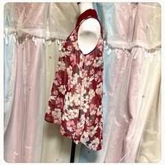 ꒰La fillet꒱フラワー シフォン ノースリーブ ブラウス チュニック 赤の画像