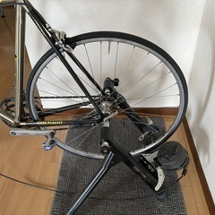 COLNAGO ロードバイク＋MINOURA サイクルトレーナーの画像