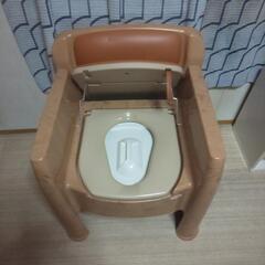 介護トイレとお風呂椅子の画像