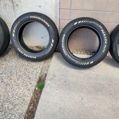 YOKOHAMA PARADA PA03 17インチタイヤ　215/60R17の画像