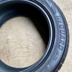 【スタッドレス】YOKOHAMAタイヤ iceGUARD iG70 235/50R18 97Q M+S 中古タイヤ4本セットの画像
