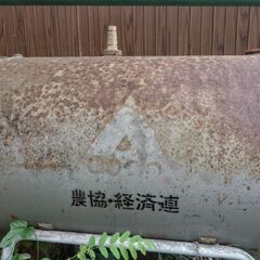 灯油タンク 大きな灯油タンクの画像