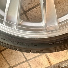 車　ホイールの画像