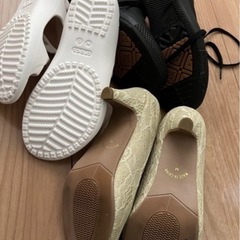女性用サンダル、靴の画像