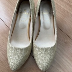 女性用サンダル、靴の画像