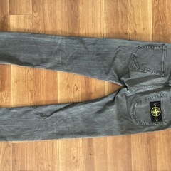 STONE ISLANDのジーンズです。の画像