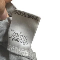 【ニコアンド】レディース グレー Tシャツ M おしゃれ カジュアルの画像