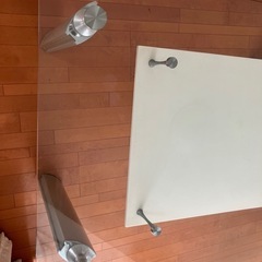 ダイニングテーブルの画像