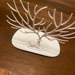 アクセサリー収納　鹿デザイン　白系 の画像