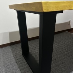 ダイニングテーブルの画像