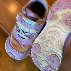スニーカー　女の子　17センチの画像