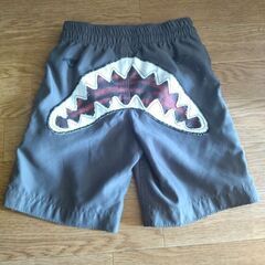 BabyGap/ベビーギャップ☆男児サメの水着［サイズ110］の画像