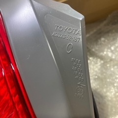 トヨタ　ヴィッツ左テールランプの画像