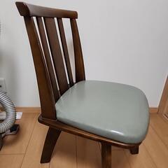 回転式　　ダイニングチェア3つの画像