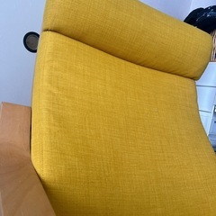 IKEA 1人用の椅子の画像