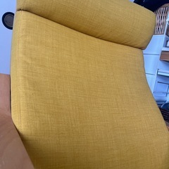 IKEA 1人用の椅子の画像