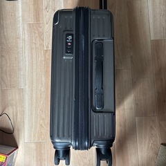 キャリーケースの画像