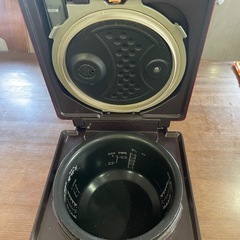 三菱電機 備長炭 炭炊釜 NJ-XS106J-R [ルビーレッド] 2015年6月21日 発売 の画像