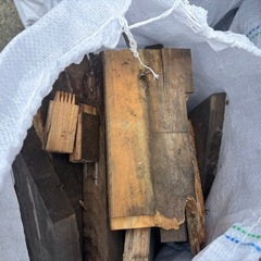薪たくさん、キャンプ、BBQ
の画像