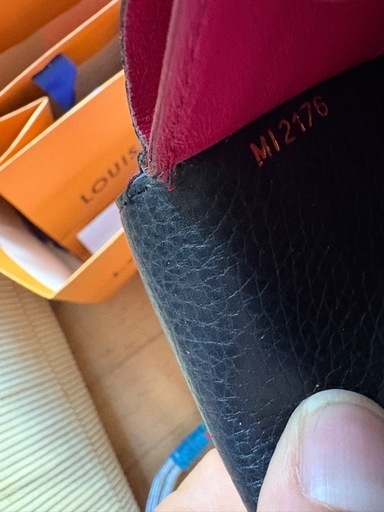 LOUIS VUITTON 　ポルトフォイユ・カプシーヌ 長財布