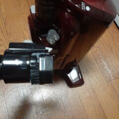 美品☆SHARPコード式！強力掃除機　配達無料！の画像