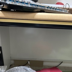 パソコンデスクの画像
