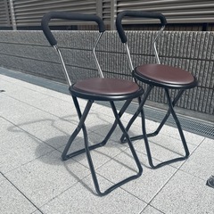 折りたたみ椅子の画像