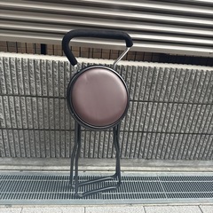 折りたたみ椅子の画像